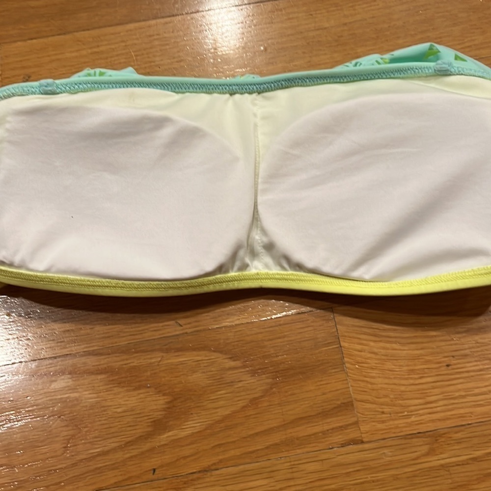 PINK Victoria’s Secret Bandeao bikini top size medium. - Picture 2 of 4